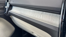 Volvo XC40 2.0 B3P Ultra Dark 5dr Auto Petrol Estate